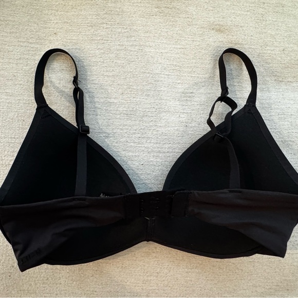 Skims Wireless Form PUSH-UP PLUNGE BRA Size 32D Color Onyx Excellent Condition - Picture 5 of 8